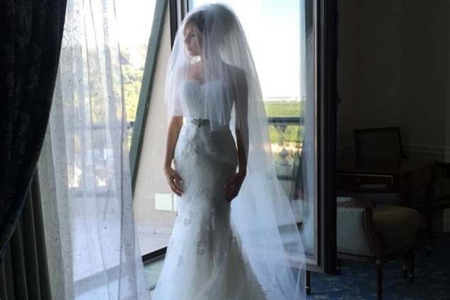 Жена футболиста 'Динамо' показала волшебные фото со свадьбы