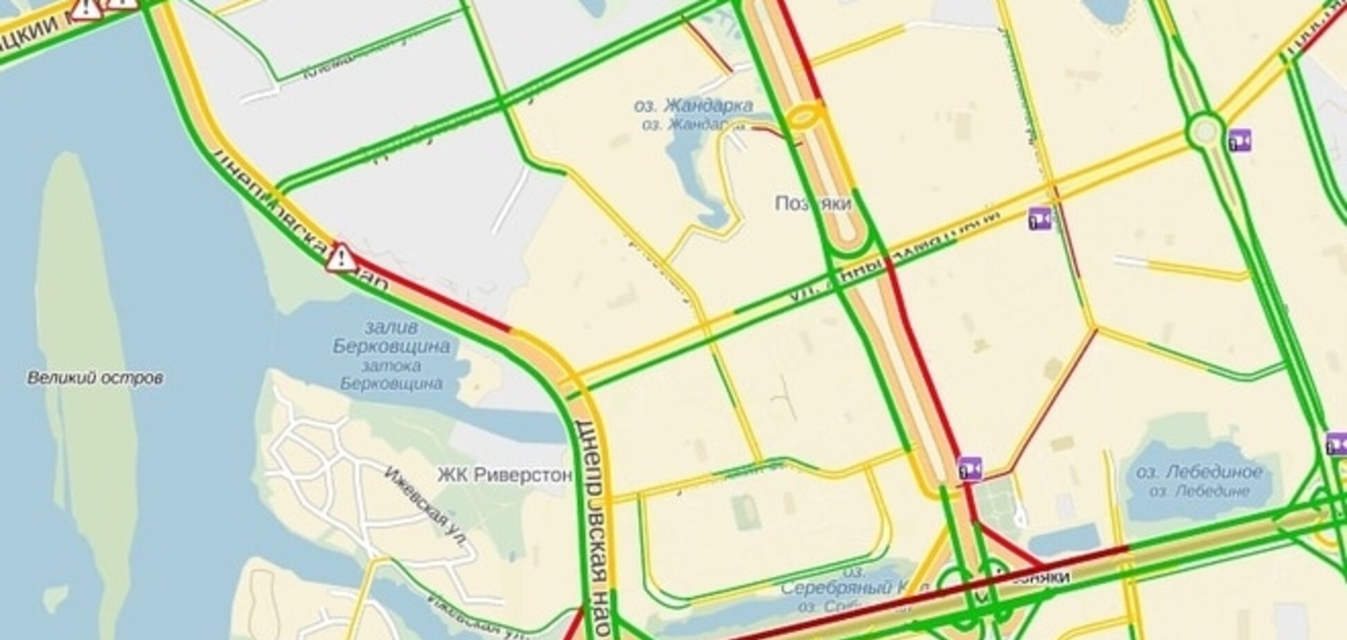 В Киеве парализовано движение транспорта возле Южного моста