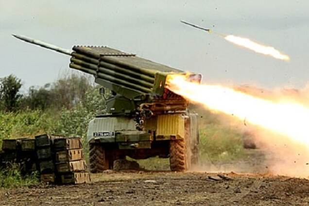 Терористи готують наступ: танки біля Мар'їнки і 'Гради' під Донецьком