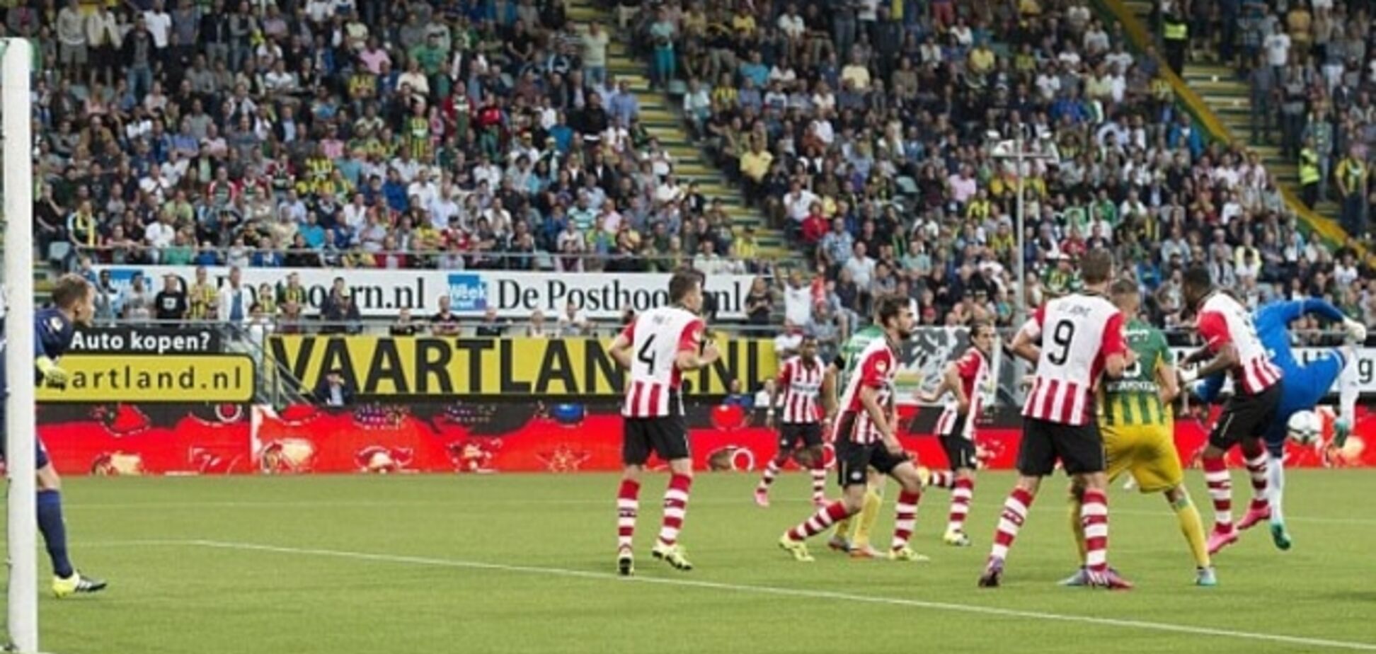 Датский вратарь забил сумасшедший гол пяткой: видео шедевра