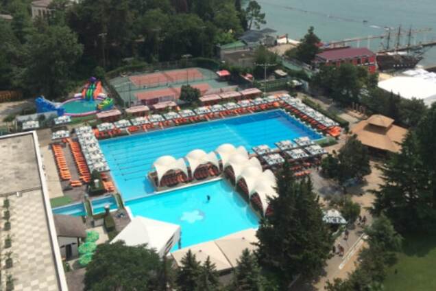 Привет, 'совок': москвич рассказал о 'прелестях' отдыха в России