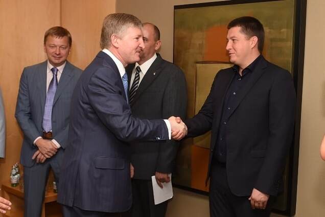 Ахметов поблагодарил волонтеров и сотрудников своего Штаба