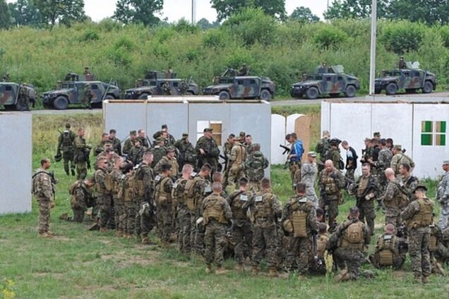 Военные игры: Россия и НАТО активно готовятся к противостоянию