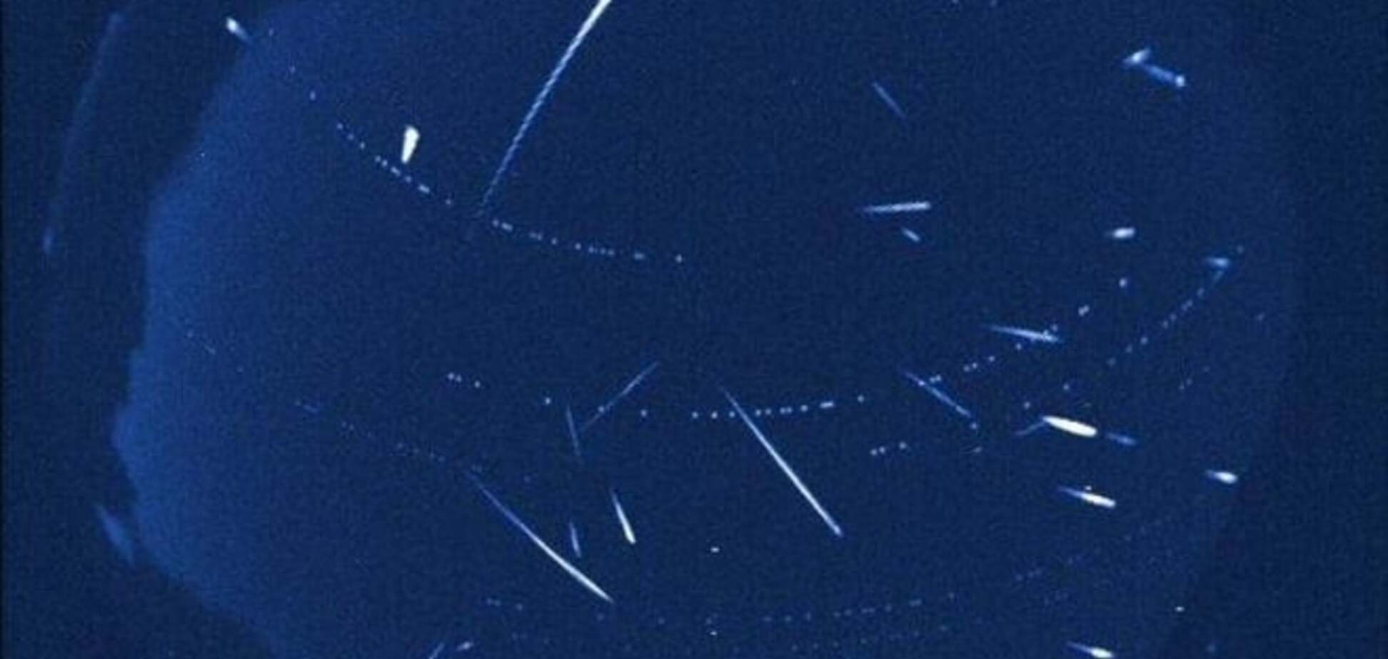 Над Землей пролетел метеоритный дождь Персеиды