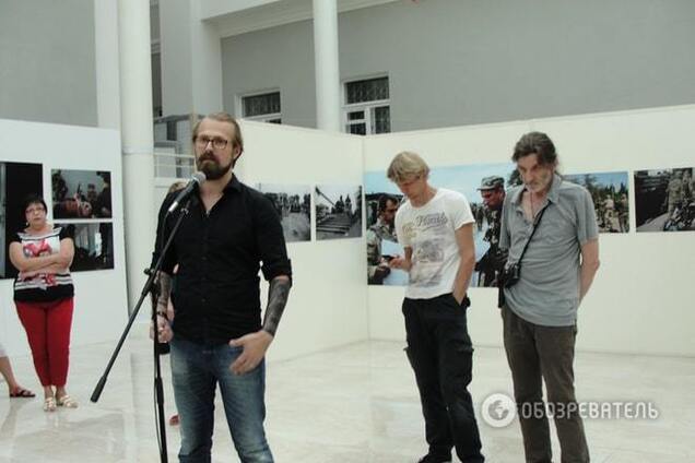 'Власть оберегает наш народ от реальности'. Год спустя. Фотовыставка 'Иловайск'