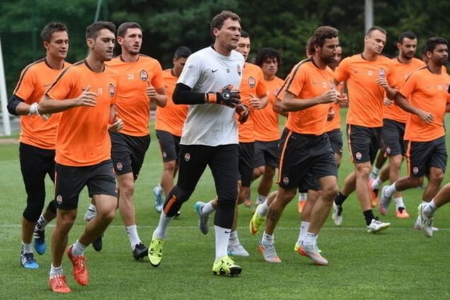 'Шахтер' под палящим солнцем готовится к 'Днепру': фото и видео тренировки