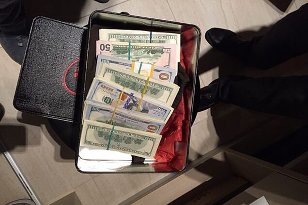 В Киеве накрыли VIP-бордель с сотнями проституток