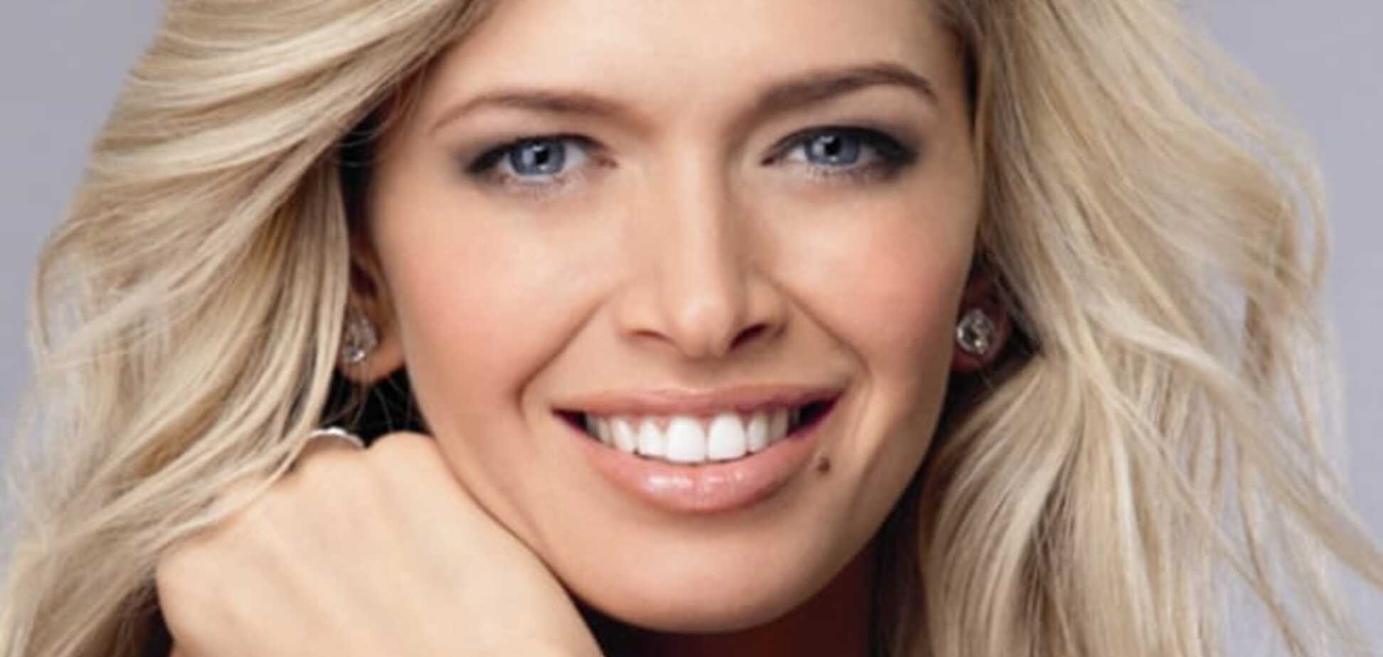 Брежнева удивила романтическим образом барышни из викторианской эпохи