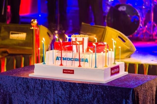 Елена Кравец, Арсен Мирзоян и другие звезды посетили открытие кинотеатра нового поколения