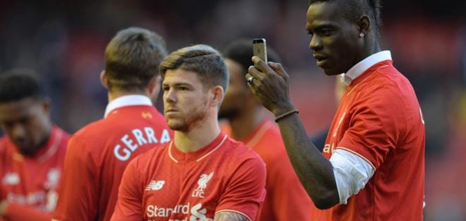 Скандальный Балотелли ярко отпраздновал день рождения: эффектные фото