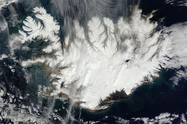 NASA из космоса засняло удивительную 'страну льдов': фотофакт