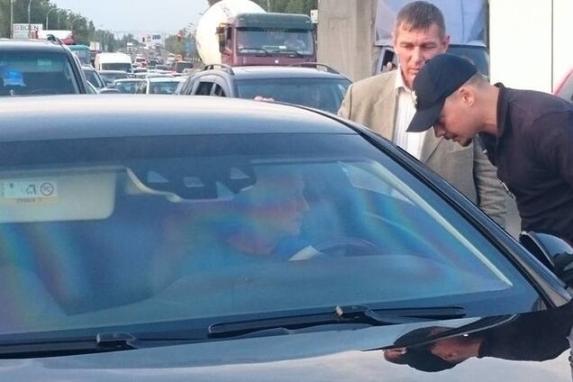 Киевская полиция остановила Суркиса за использование спецсигналов: фотофакт