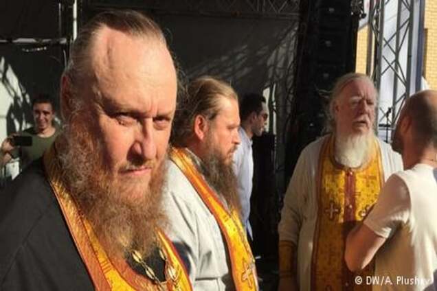 Опрос: Для россиян чувства верующих важнее свободы слова