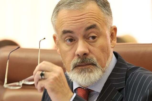 ГПУ подозревает Табачника в краже картин