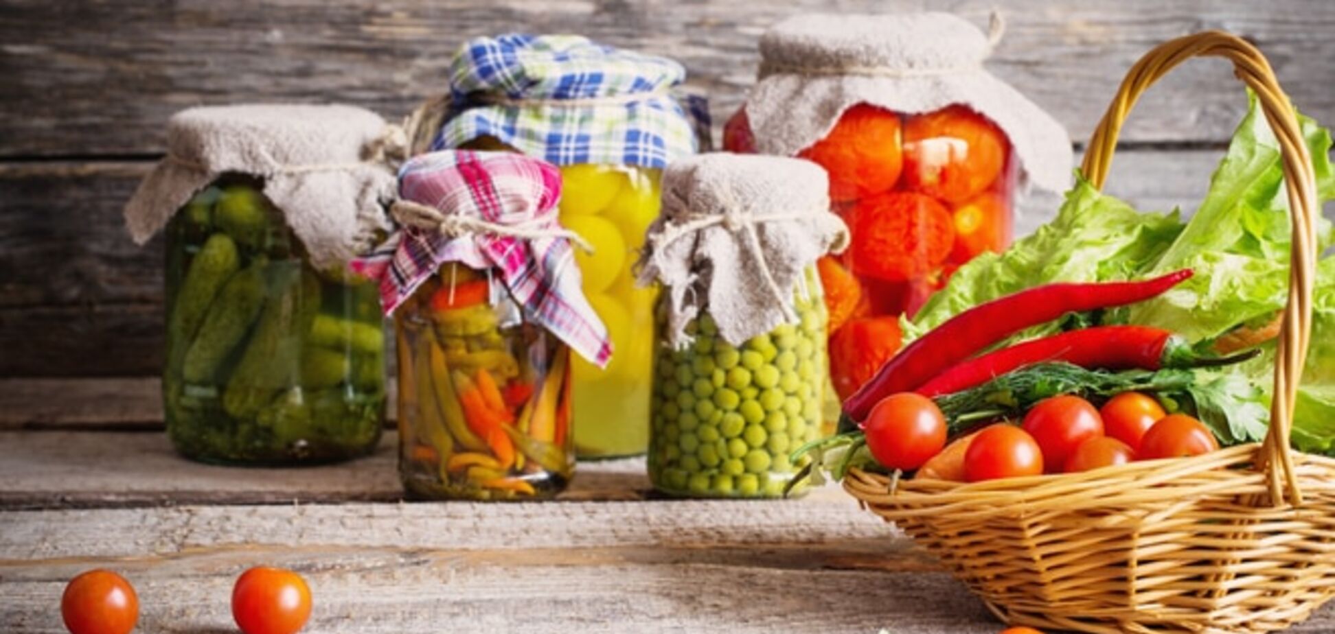 Как правильно консервировать овощи и фрукты, чтобы не угробить здоровье