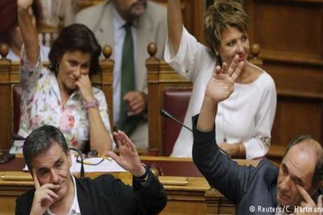 Парламент Греції підтримав угоду з кредиторами