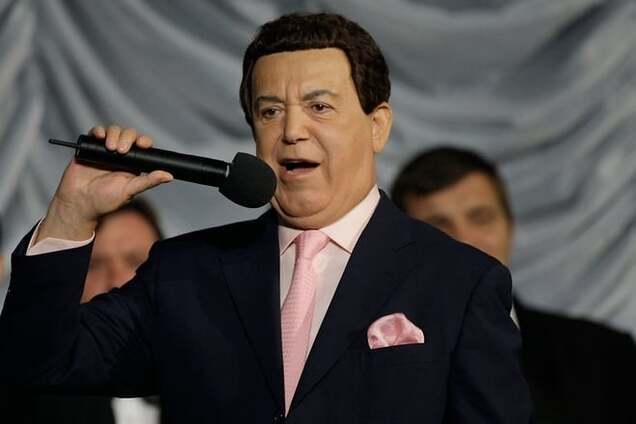 Как пройдет День Донецка: парад 'нафталиновых' звезд и байкеры от Путина