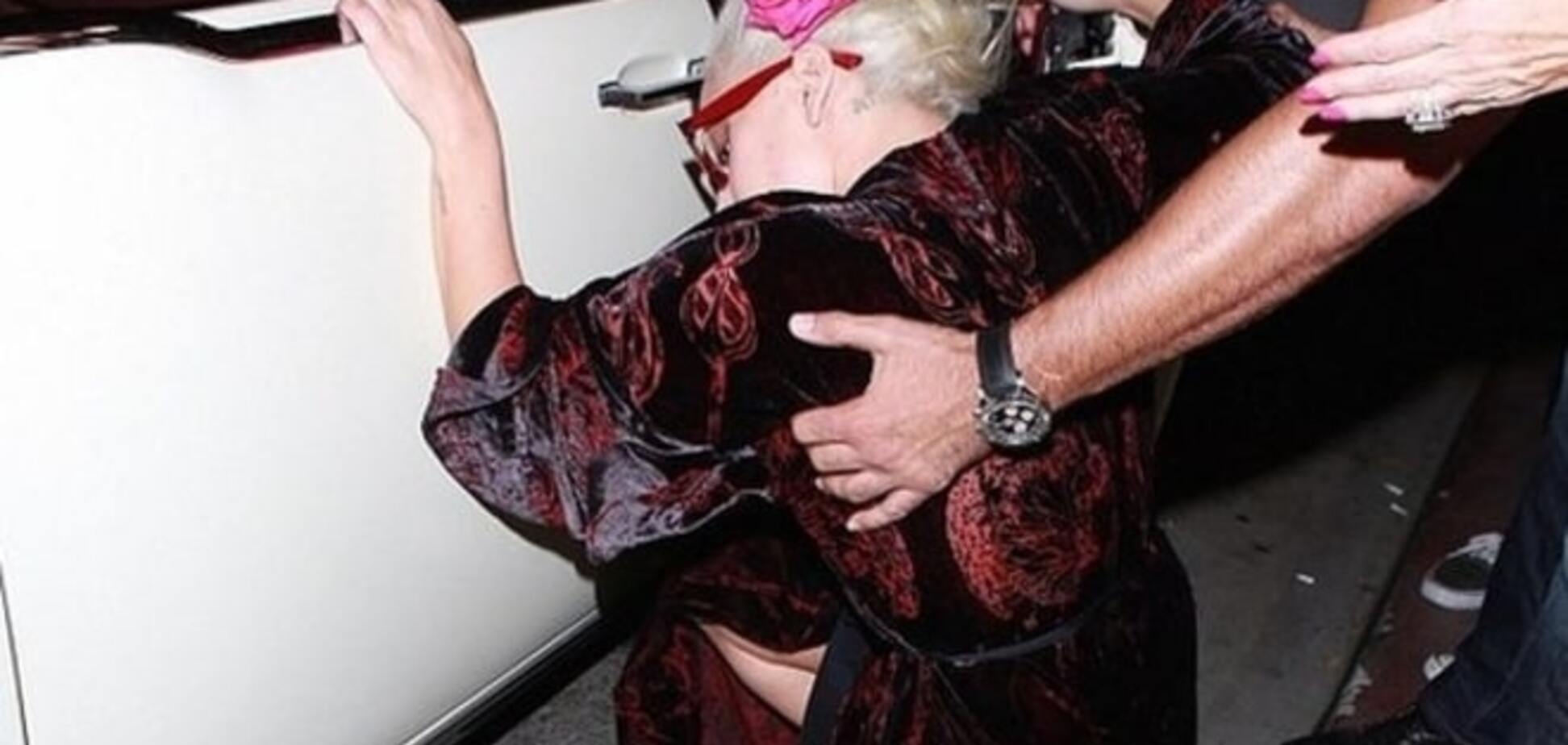 Пьяная Леди Гага опять шокировала поклонников: опубликованы фото