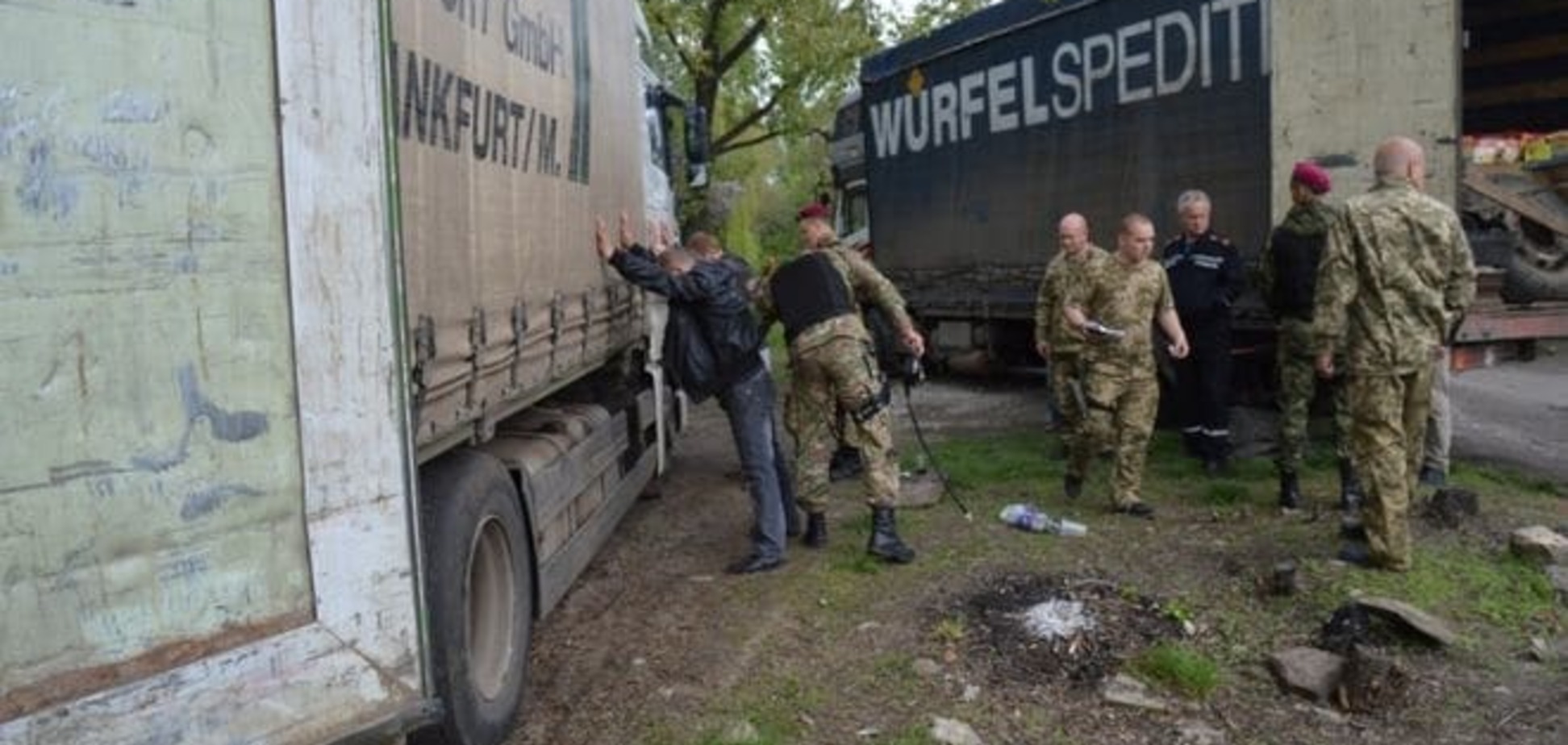 У Слов'янську міліція намагалася відбити у СБУ і фіскальної служби фуру з контрабандою