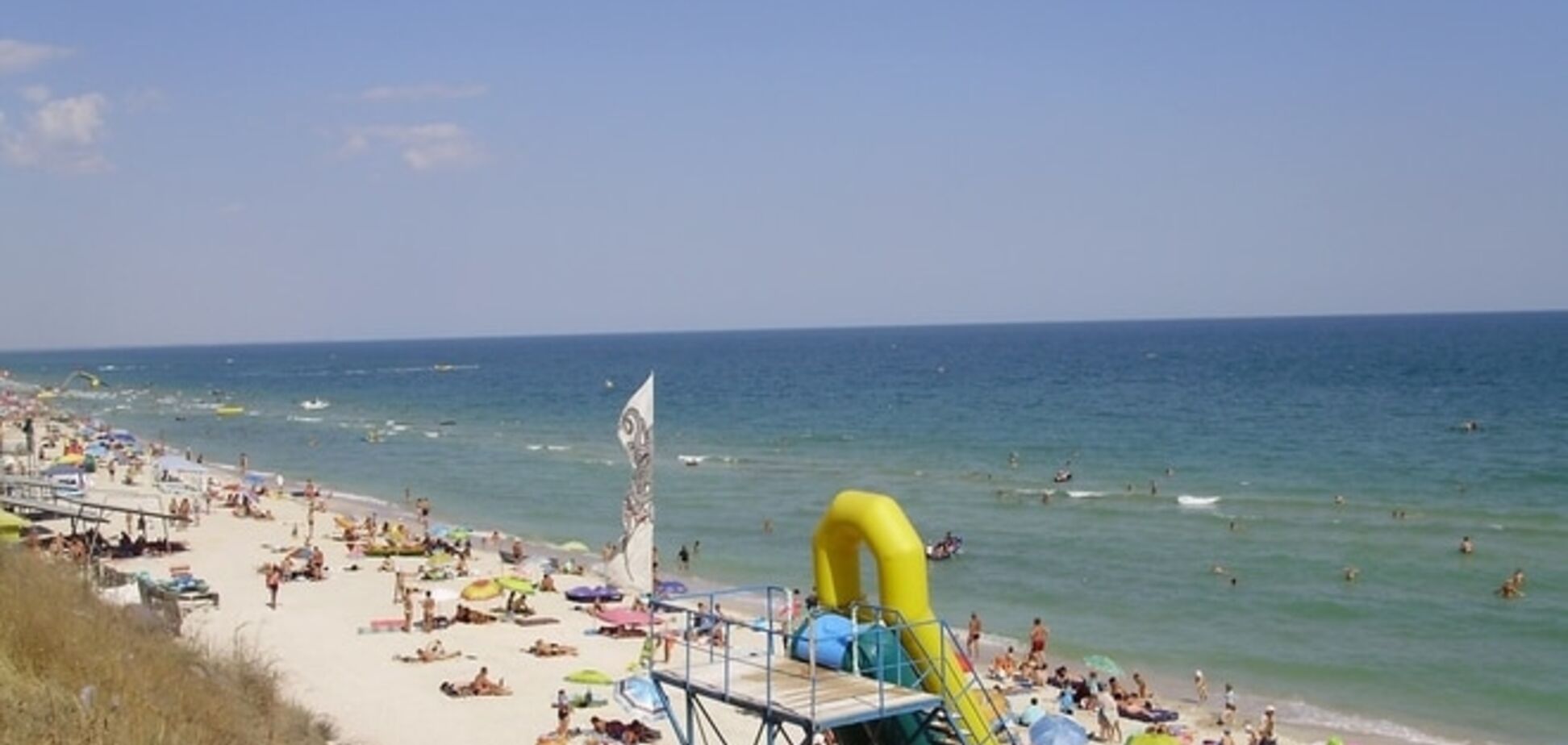 Туристи випили: в курортній Кирилівці дефіцит води