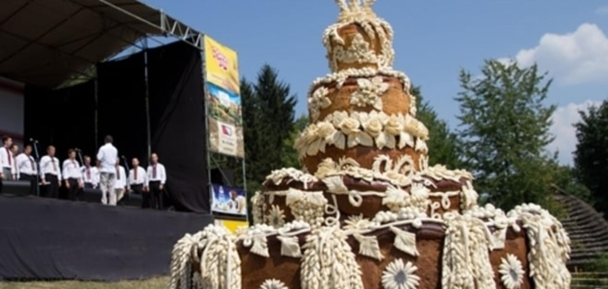 Во Львове отметили юбилейный 'Праздник хлеба': фото торжества