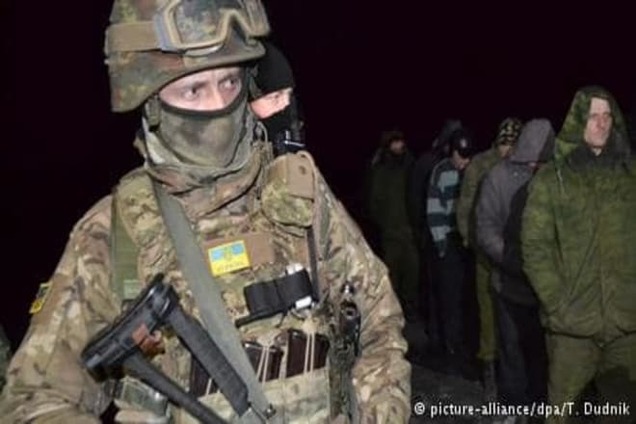 Київ і сепаратисти звинувачують одне одного в зриві обміну полоненими