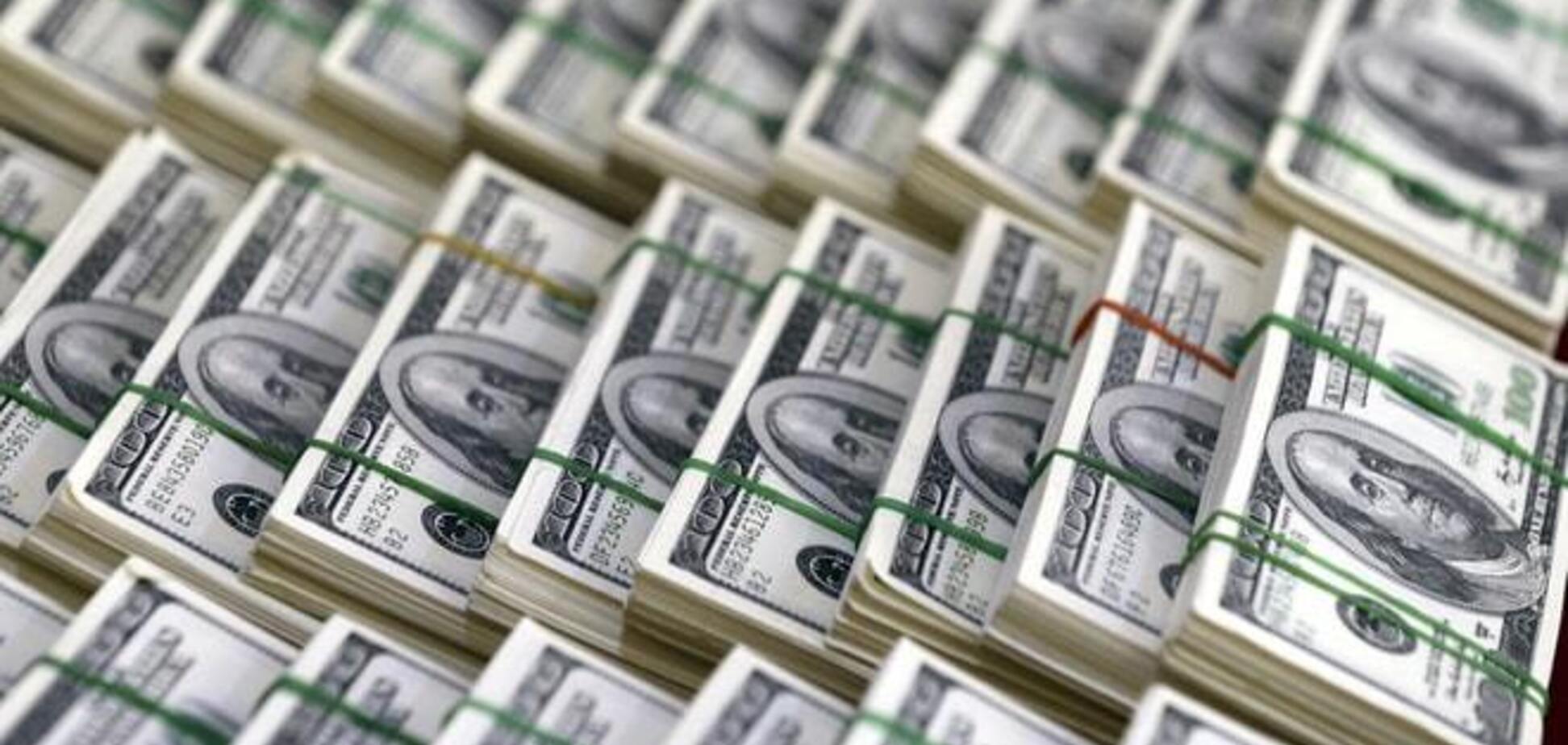 Банк России обвалил рубль