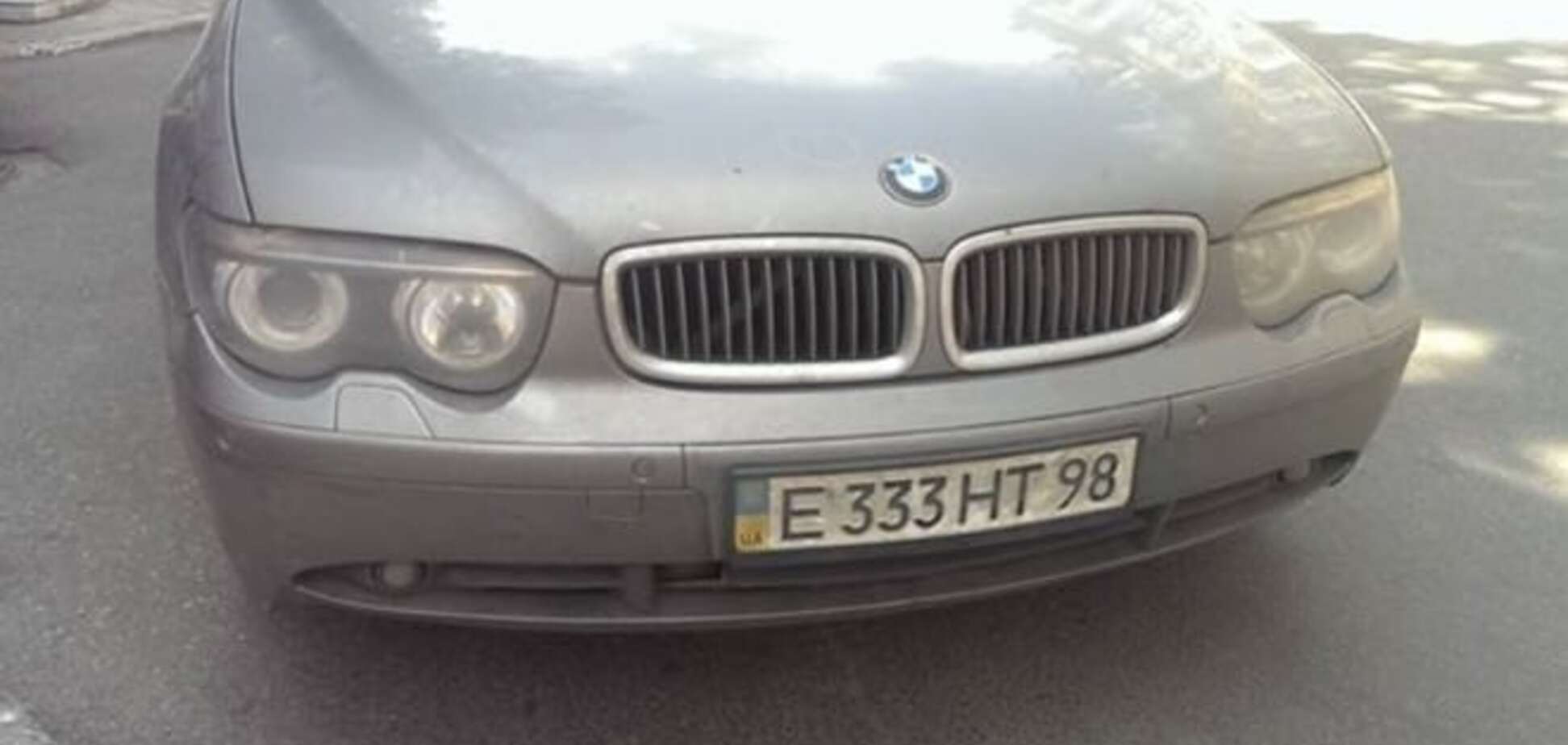 Провал Штирлица: россиянин неудачно замаскировал свой автомобиль в Киеве