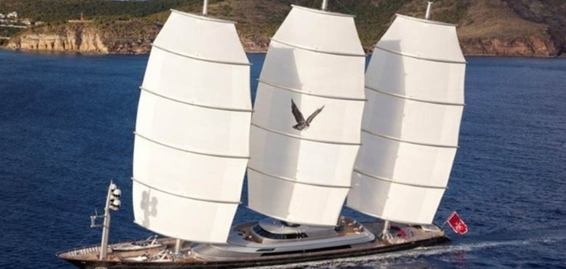 Аренда - как три годовых оклада: Пескова застукали на дорогущей яхте