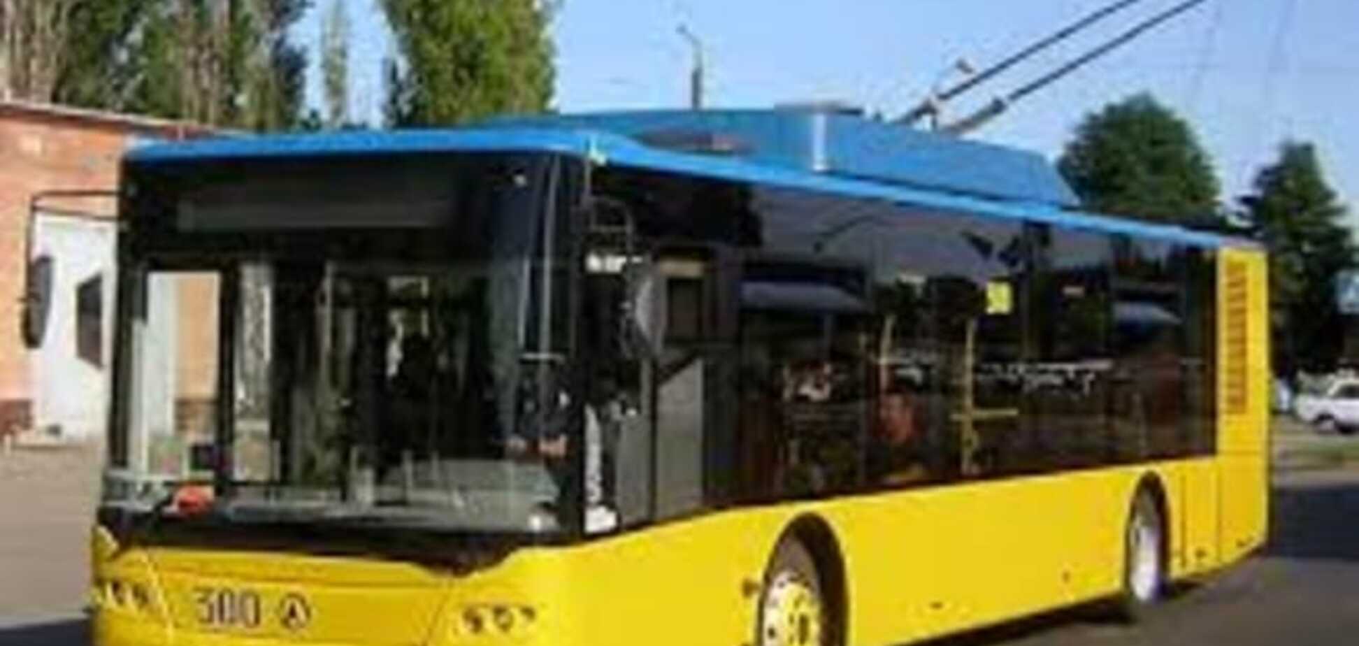 'Трюки на разваливающихся троллейбусах'. Активисты раскритиковали 'Киевпастранс' за Формулу-1