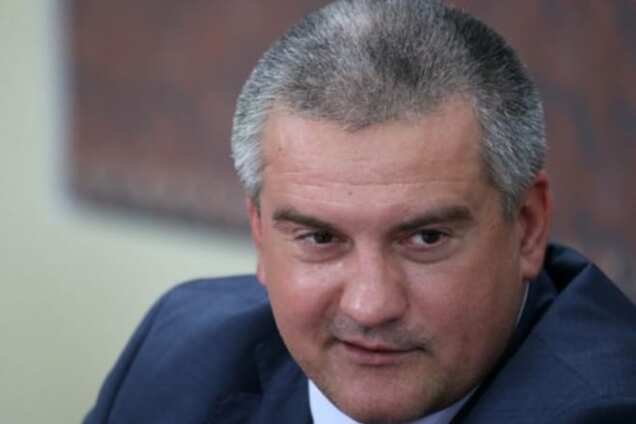 Алкоголь наше всё: Аксенов решил лечить туристов вином