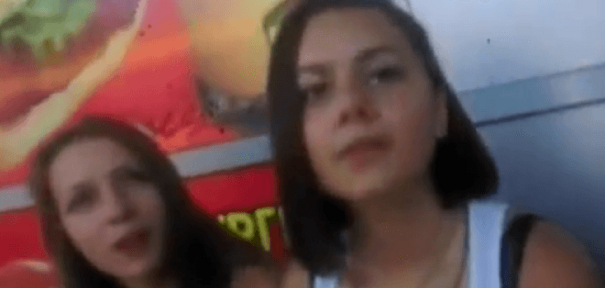 В Крыму террорист заставил девушку снять кулон с гербом Украины: видеофакт