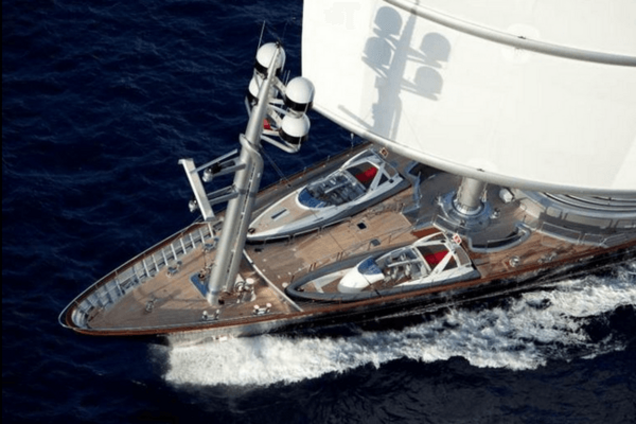 'Не раскачивайте лодку': соцсети взорвал отдых Пескова на роскошной яхте