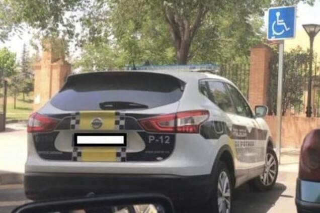 'Герой парковки' по-испански: сфотографировал - получи штраф