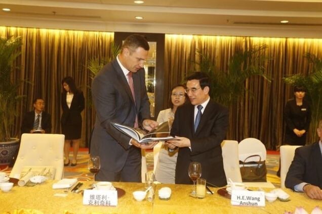 Кличко позвал китайских инвесторов развивать инфраструктуру Киева