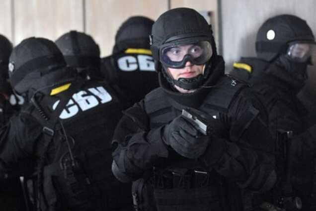 СБУ затримала банду диверсантів 'ДНР' з арсеналом зброї: фотофакт