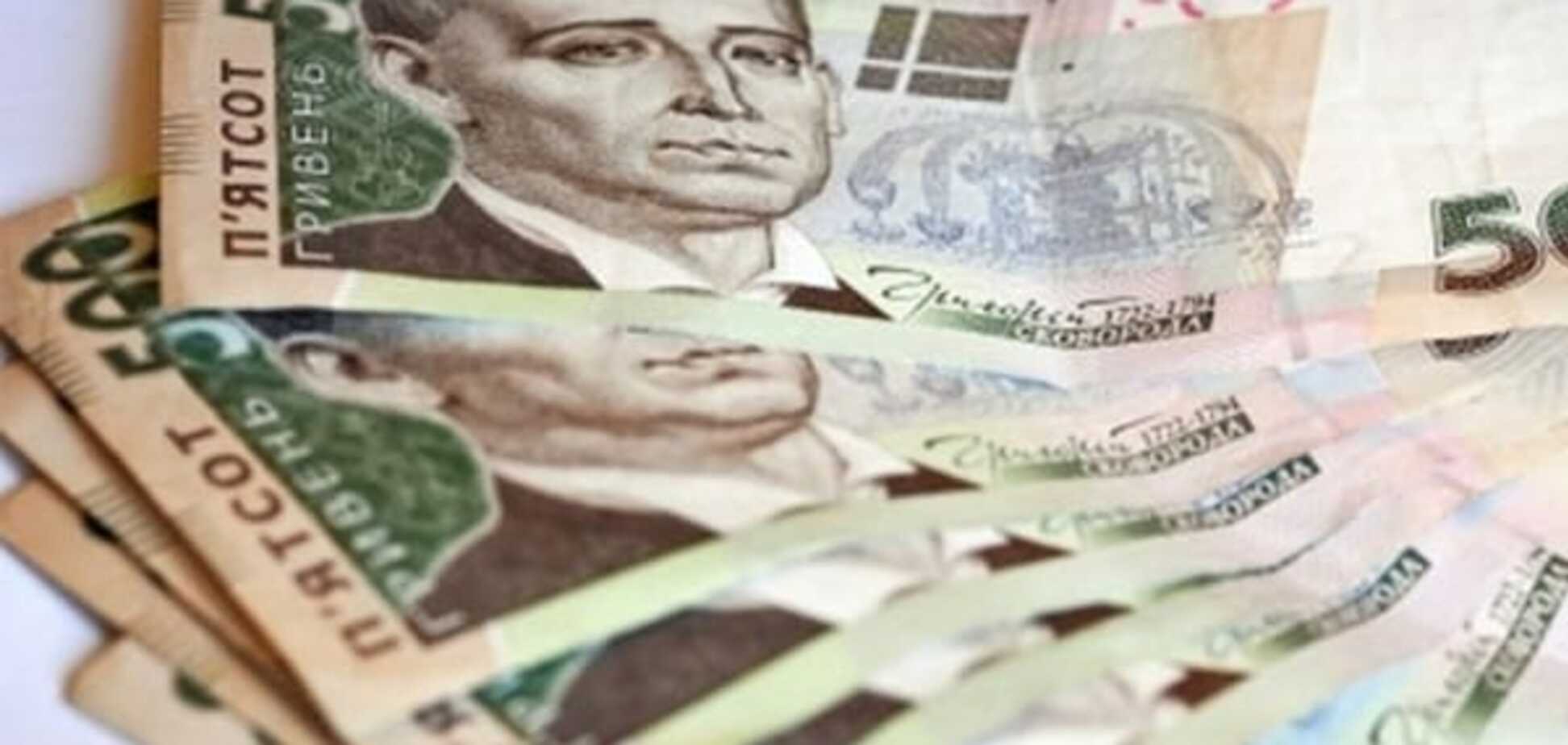 В Киеве волонтеры обнаружили в памперсах спрятанные деньги