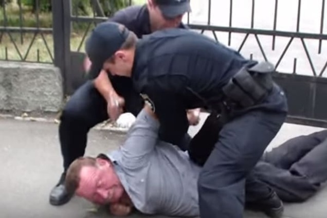В Киеве полиция задержала пьяного майора милиции: видео инцидента