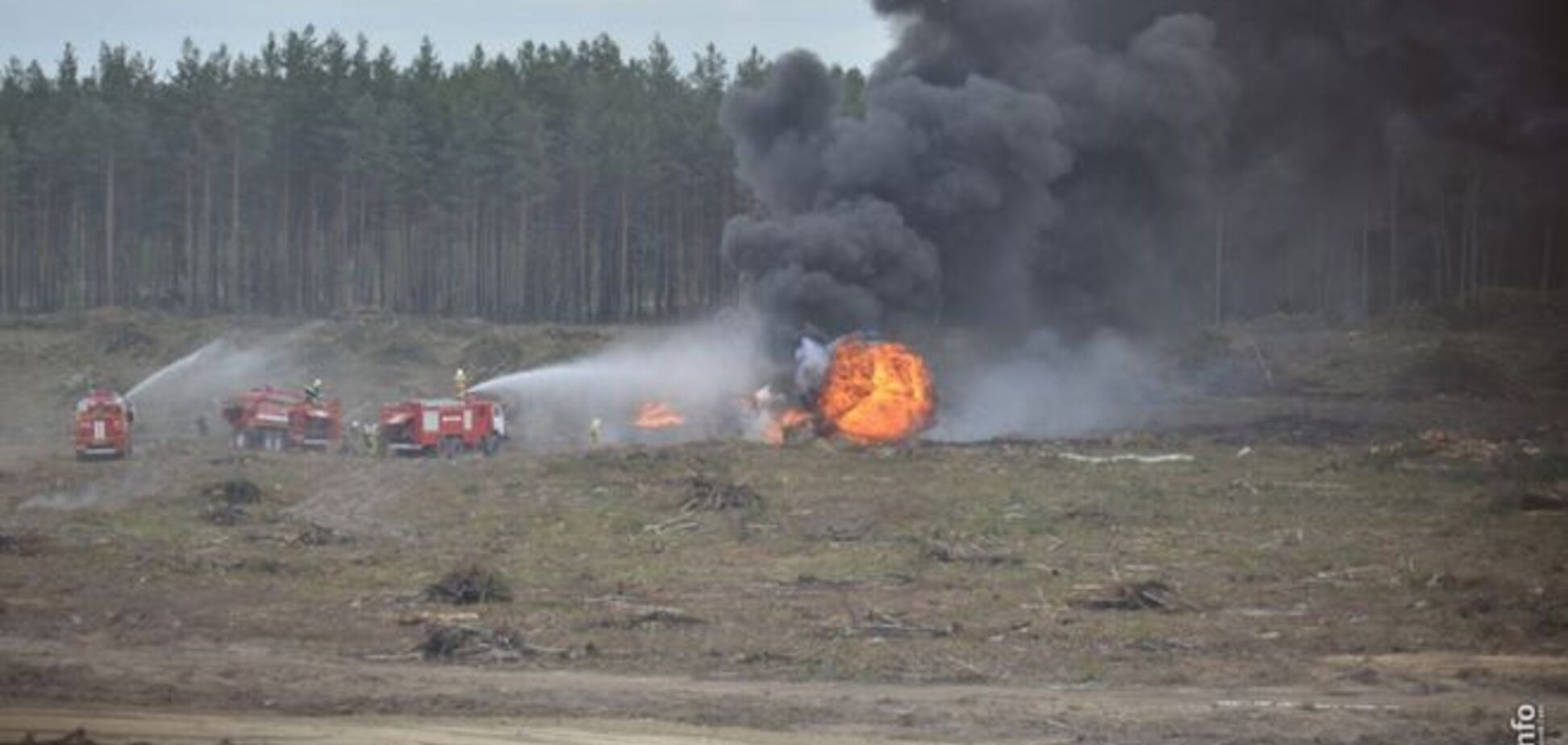 В России прямо во время авиашоу рухнул новейший боевой вертолет: опубликованы фото и видео