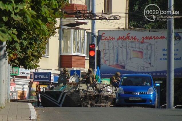 В Мариуполе заметили активное перемещение техники: фотофакт