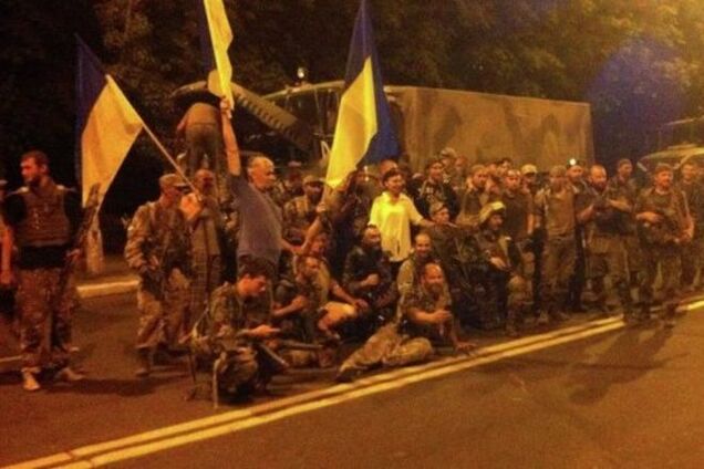 Морпехи под Мариуполем понесли первые потери