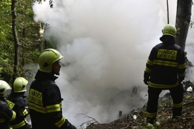 В небе над Словакией столкнулись самолеты с парашютистами: 7 погибших