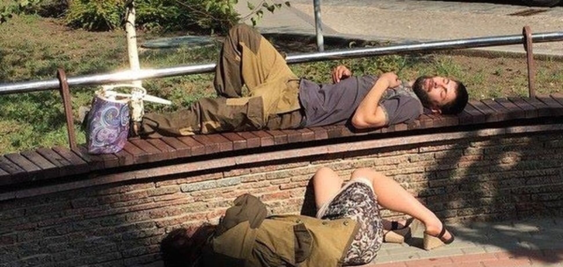 В Донецке увидели 'бойцов' ударного батальона 'Самогон': фотофакт