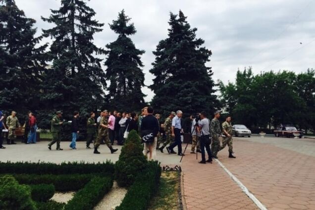 В Ильичевске возле горсовета шестеро отравились перцовым газом