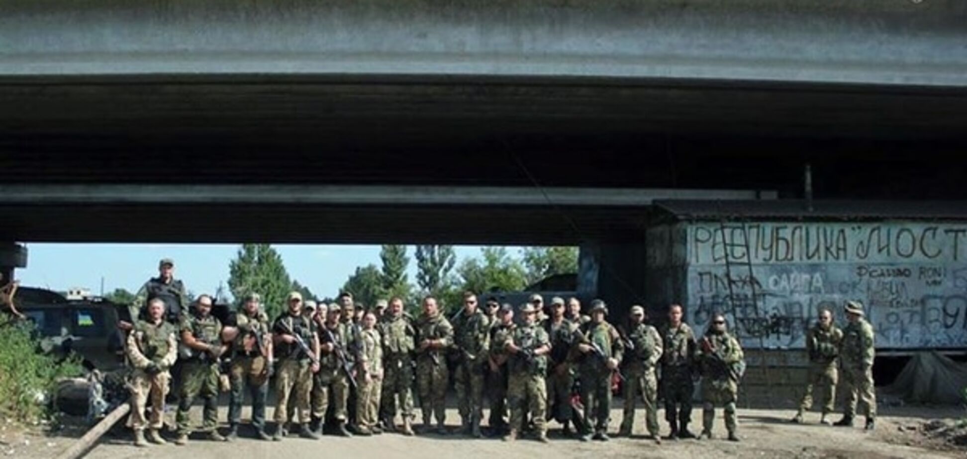 Рік пліч-о-пліч: полк 'Дніпро-1' вивели з Пісок