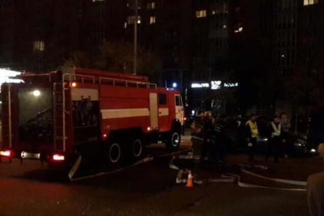 В Киеве столкнулись сразу пять авто: фото и видео с места аварии