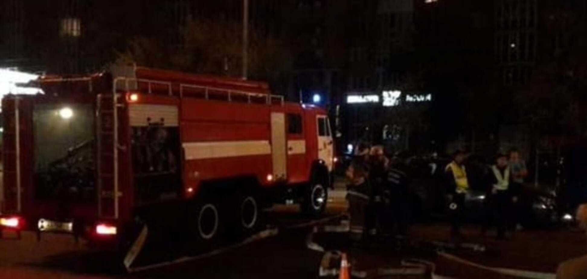 У Києві зіткнулися відразу п'ять авто: фото і відео з місця аварії
