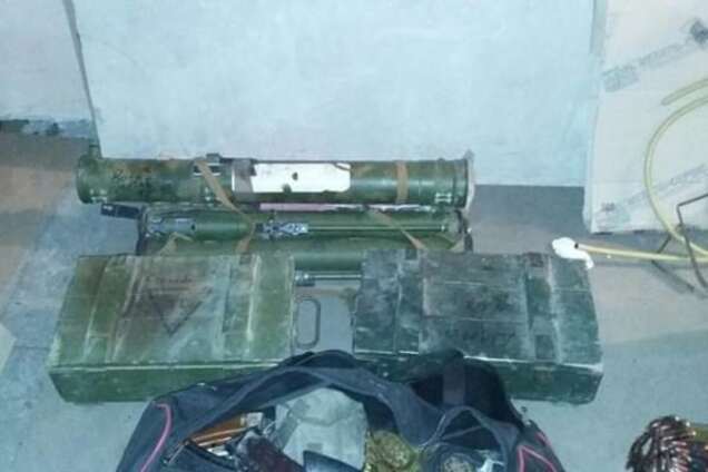 На Донеччині у депутата знайшли арсенал зброї: опубліковані фото