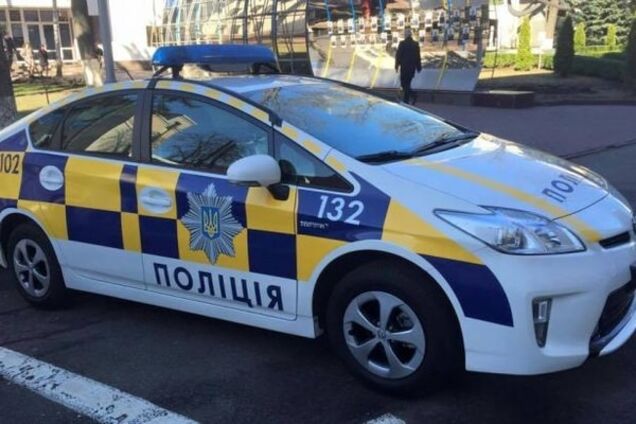 В Киеве полиция поймала пьяного сотрудника прокуратуры на служебном авто