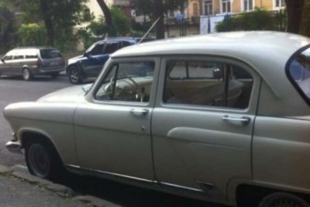 Во Львове обокрали авто представителя Администрации Порошенко